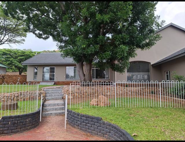 4 BEDROOM HOUSE FOR SALE IN SAFARI GARDENS